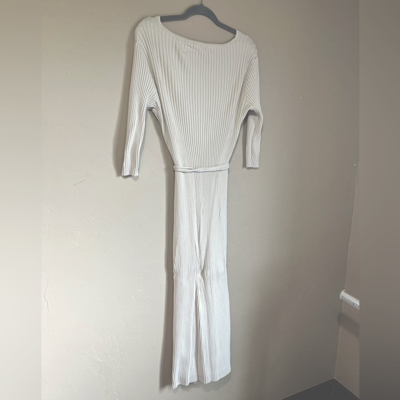 3/4 Sleeve Ribbed soft tan cream colored V neck Midi Dress size 10 - Picture 14 of 14